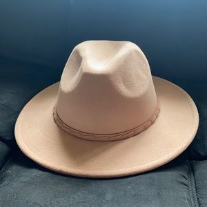 Women’s adjustable western style hat